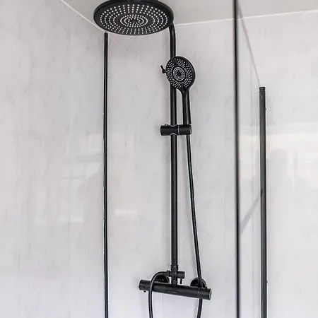 דירה 3 Bedroom Perfect For Contractors *