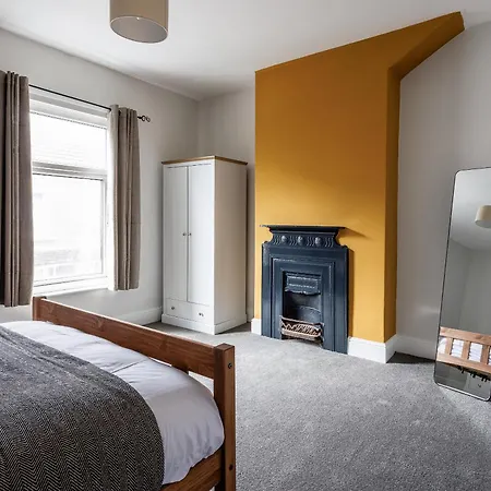 3 Bedroom Perfect For Contractors Redcar