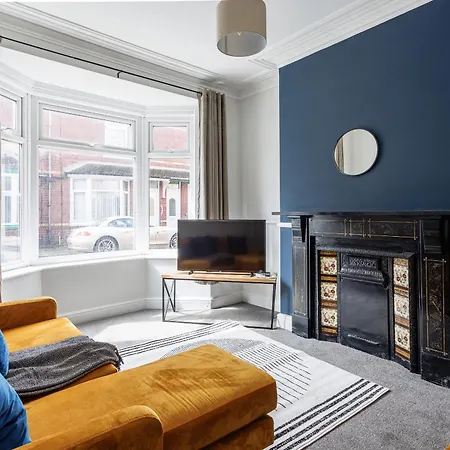 Apartment 3 Bedroom Perfect For Contractors